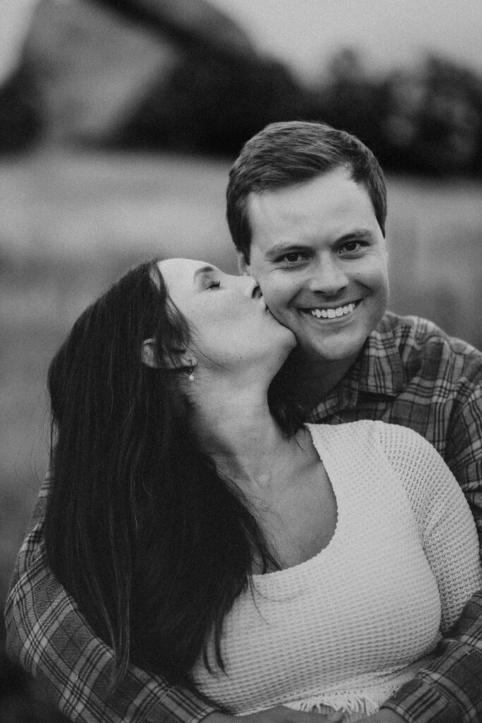 Outdoor maternity session in Roxborough Colorado