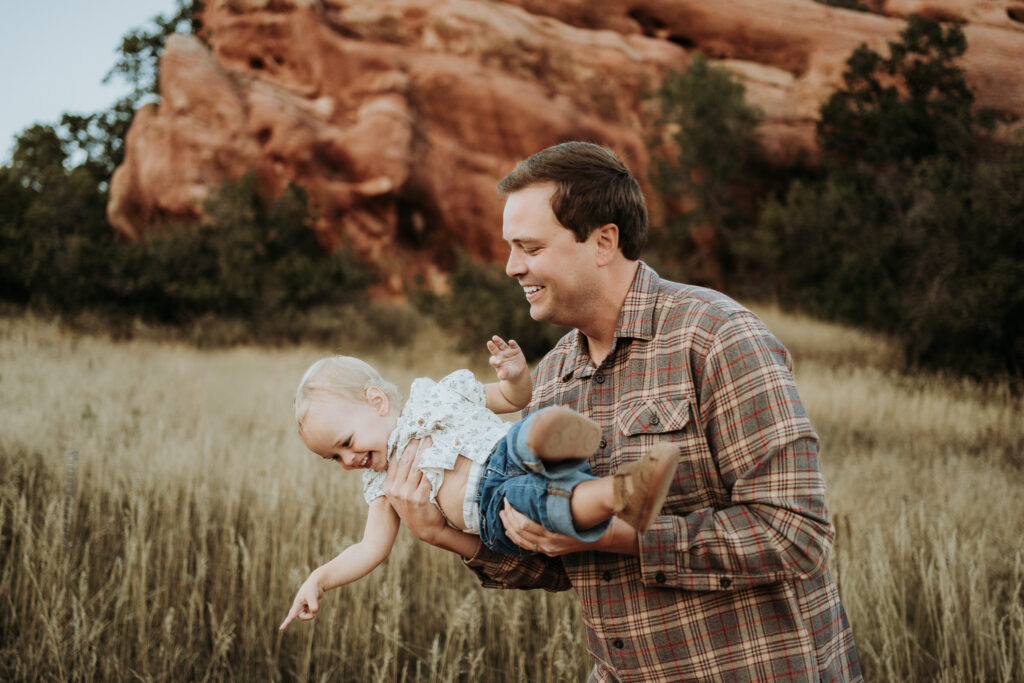 Outdoor maternity session in Roxborough Colorado